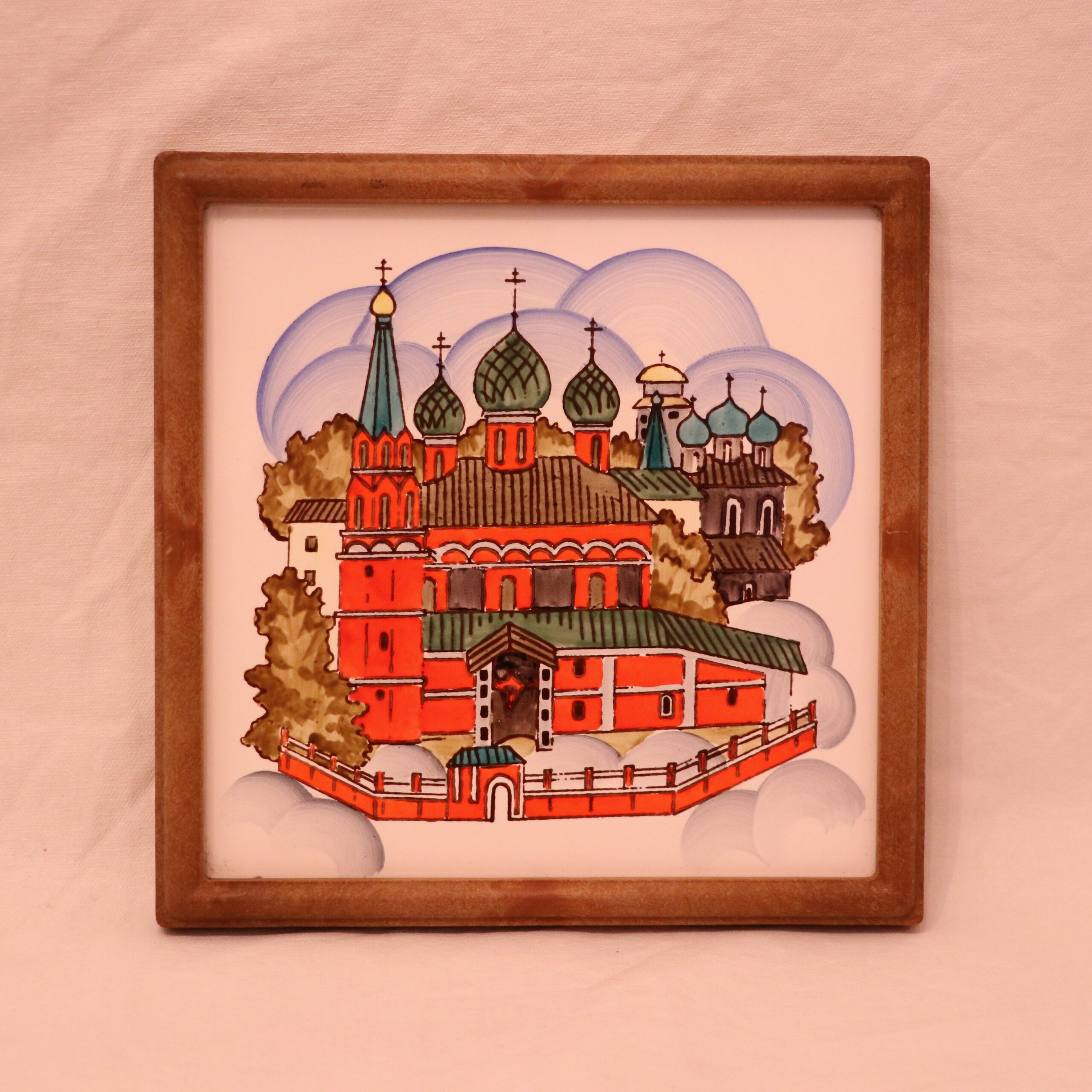 Seinakaunistus "Motiiv vene kirikutega"