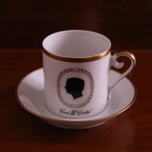 Portselanist mokatass ja alustass