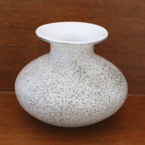 tarbeklaasi vaas "alla"