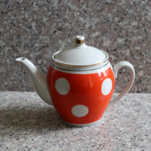 portselanist teekann